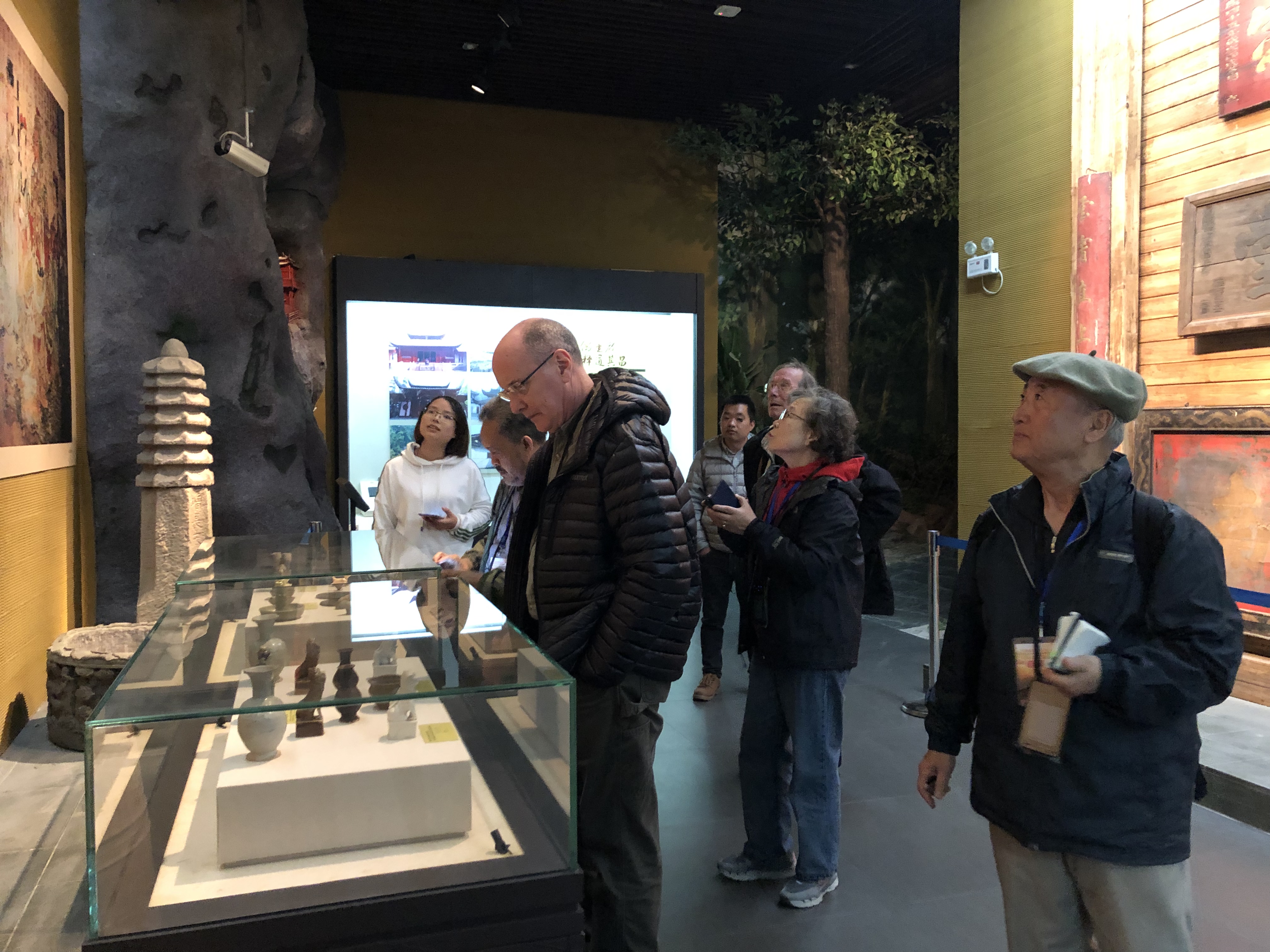 万寿岩遗址国际交流会专家一行到三明市博物馆参观简讯